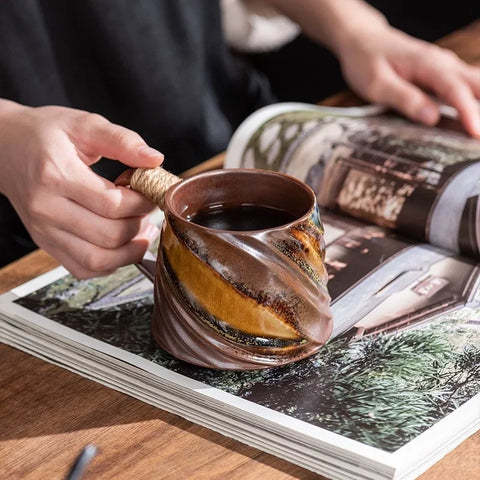 أكواب قهوة حلزونية بتصميم محيطي مع مقبض حبل