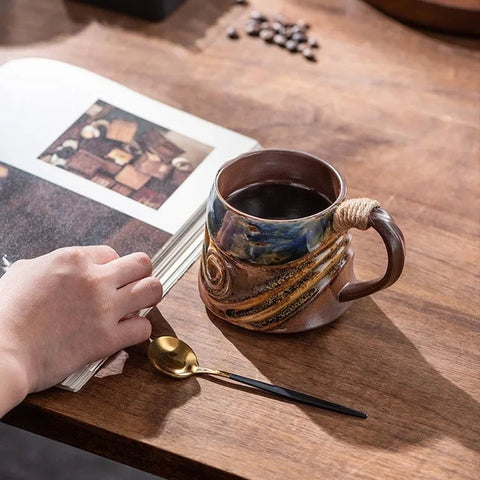 أكواب قهوة حلزونية بتصميم محيطي مع مقبض حبل
