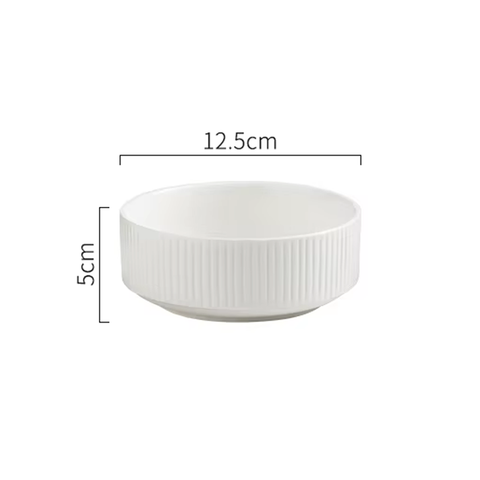 Cuencos de cerámica blanca apilables contemporáneos